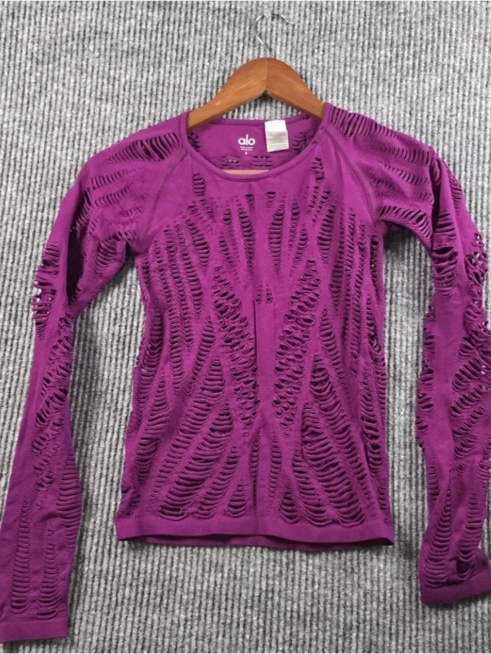 ALO Yoga Women’s Magenta Distressed Long Sleeve Top